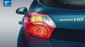 Hyundai_GRAND_i10_2021, Emergency Stop Signal, Frequent flashing at times of sudden braking for the rear vehicle's attention to avoid collision.