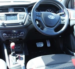 Hyundai i20 active website interior driver view